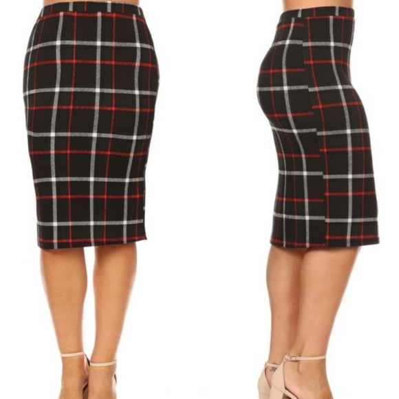Dresses & Skirts - ➡️SALE ♡Plaid Pencil Skirt